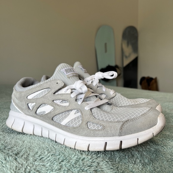 Nike running shoes - Picture 3 of 5